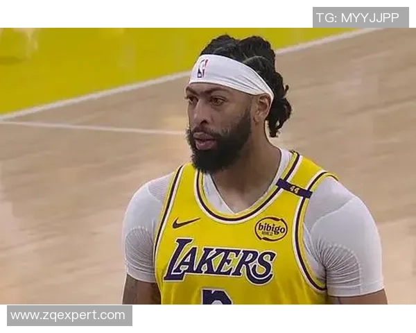 湖人对阵灰熊上半场比赛直播今日精彩回顾与分析