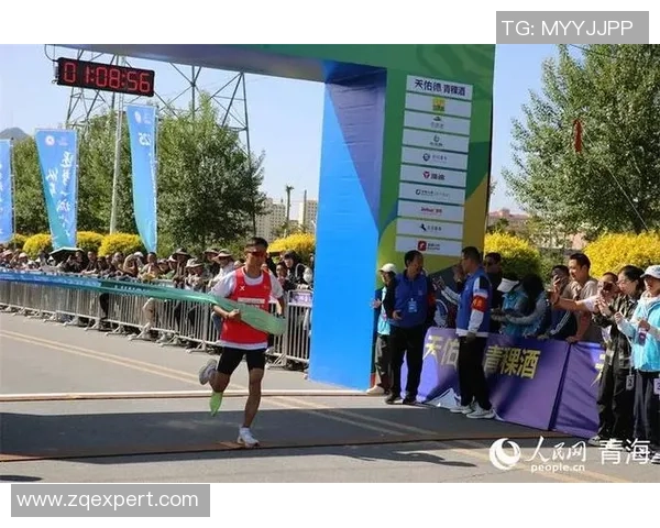 2025澄迈半程马拉松赛圆满收官！运动员齐聚澄迈，用脚步测量最美沿海赛道！